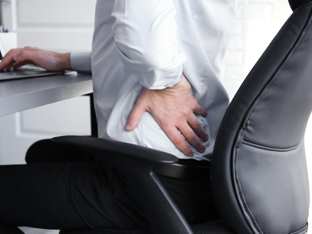 デスクワークの方必見　腰痛になる前に！今からできる予防法　石山東洋鍼灸整骨院